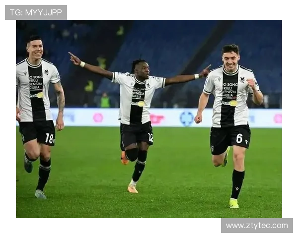 乌迪内斯对决科莫明星齐亮相